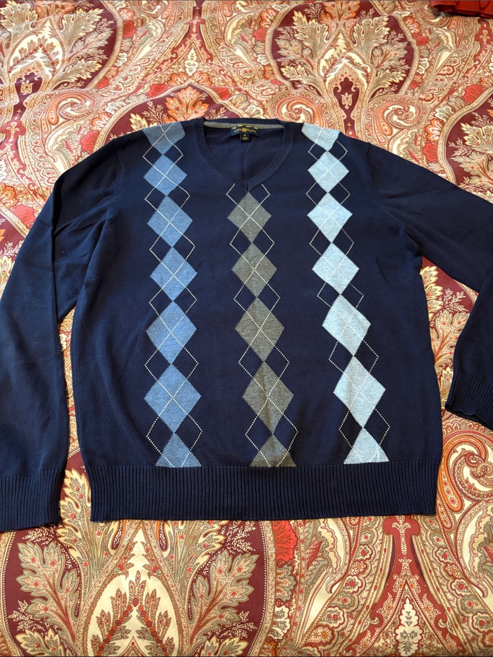 Club Room Men's Navy V-Neck Argyle Sweater with Blue and Gray Diamonds